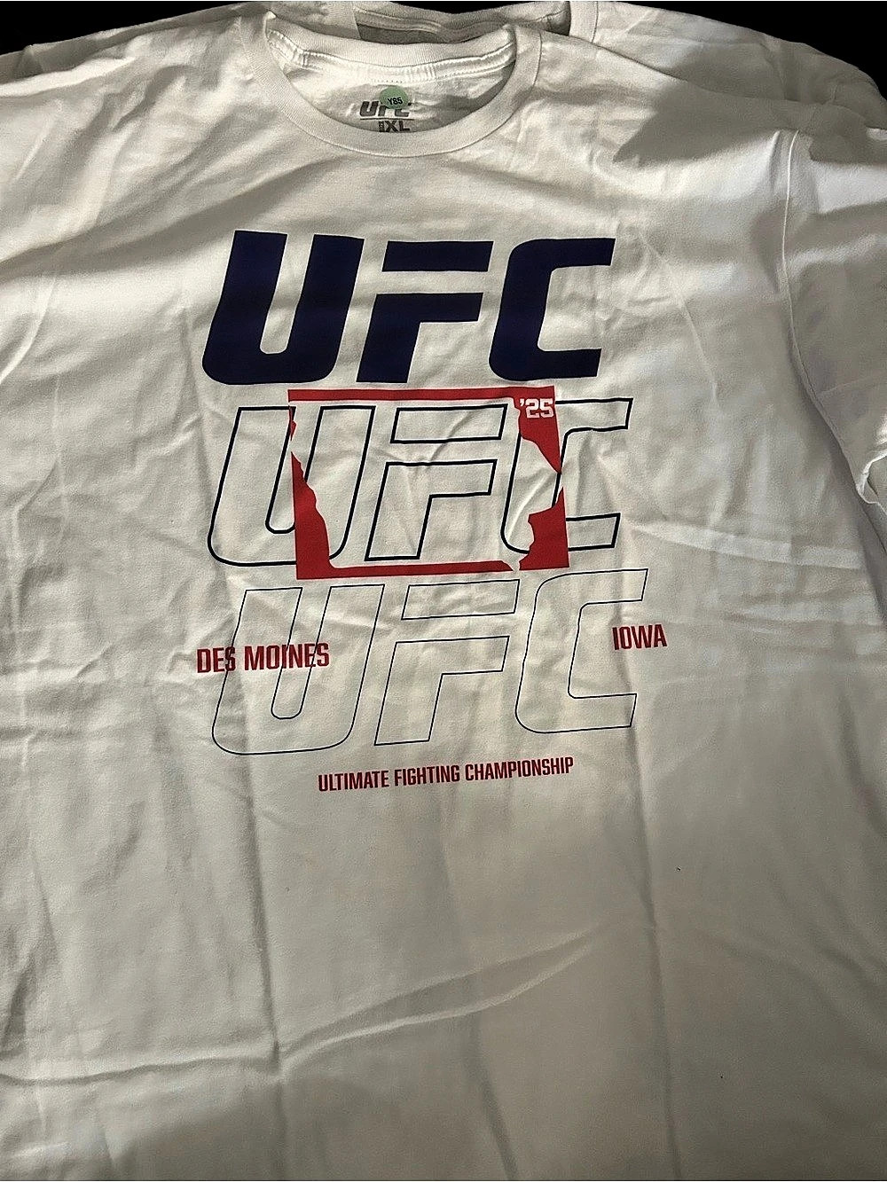 UFC Des Moines Iowa Graphic T-Shirt XL